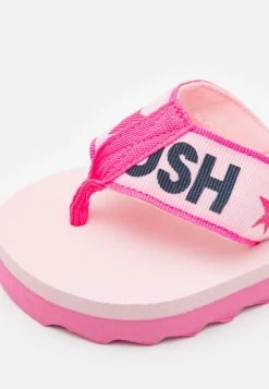 Billieblush AQUA SLIDES - Zehentrenner - Light Pink 13 Billieblush AQUA SLIDES - Zehentrenner - Light Pink -Modeschuhe 1bfc19b009a740b49694e40bf251834f