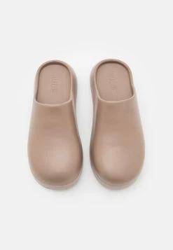MILLIE MOULDED CLOG - Clogs - Roebuck 13 MILLIE MOULDED CLOG - Clogs - Roebuck -Modeschuhe 1cd77ac14309415c980424bac2807d54