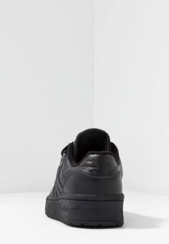 Adidas Originals RIVALRY - Sneaker Low - Core Black/footwear White -Modeschuhe 238ef7b9eadf4c758a773e0a9343bcd2