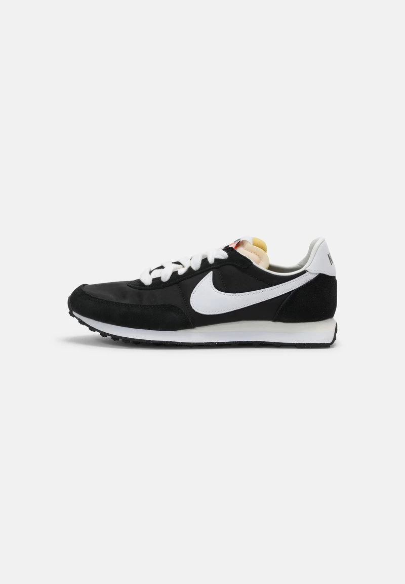 Nike Sportswear WAFFLE TRAINER 2 UNISEX - Sneaker Low - Black/white/sail/total Orange 3 Nike Sportswear WAFFLE TRAINER 2 UNISEX - Sneaker Low - Black/white/sail/total Orange
