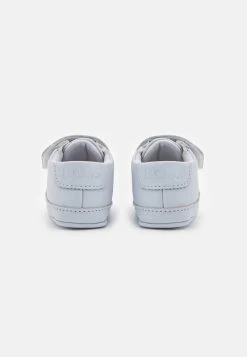 BOSS Kidswear SLIPPERS - Geschenk Zur Geburt - Pale Blue 11 BOSS Kidswear SLIPPERS - Geschenk Zur Geburt - Pale Blue -Modeschuhe 3a7743218f1b4315a09046b28899e937