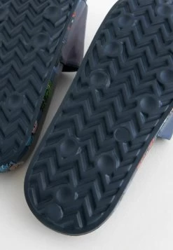 Next Badesandale - Marvel Multi -Modeschuhe 47b31e0107cf49e984a1cb7b86a025b0