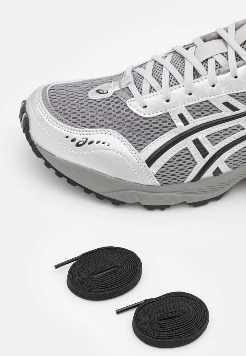 ASICS SportStyle GEL-1090V2 X FREJA WEWER - Sneaker Low - Clay Grey/pure Silver 7 ASICS SportStyle GEL-1090V2 X FREJA WEWER - Sneaker Low - Clay Grey/pure Silver – Bild 5