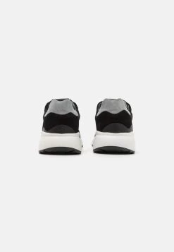 LEA - Sneaker Low - Black -Modeschuhe 523325272f9648c8b07ea93d052d36ce