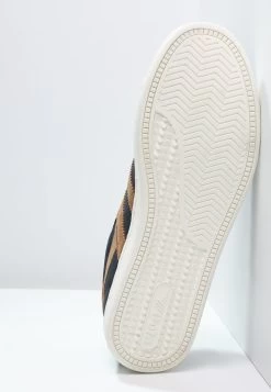 Gola EQUIPE - Sneaker Low - Navy/tobacco 12 Gola EQUIPE - Sneaker Low - Navy/tobacco -Modeschuhe 57b3614db3214ecba4095f874f21f33b