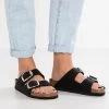 Birkenstock ARIZONA BIG BUCKLE - Pantolette Flach - Black -Modeschuhe 57c4901d82734be7aa130a9df1af5b2e