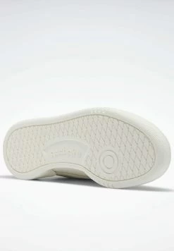 Reebok Classic CLUB - Sneaker Low - White 12 Reebok Classic CLUB - Sneaker Low - White -Modeschuhe 6f54881e7223449ca2bc40f442aa8f1d