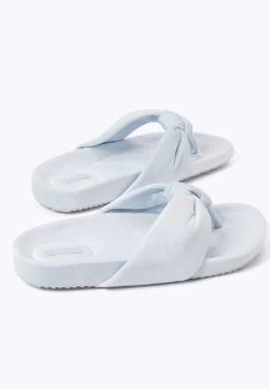 Oysho SLIM KNOT - Bade-Zehentrenner - Blue 11 Oysho SLIM KNOT - Bade-Zehentrenner - Blue -Modeschuhe 72a2680755664b9480ae2c9aae7c57af