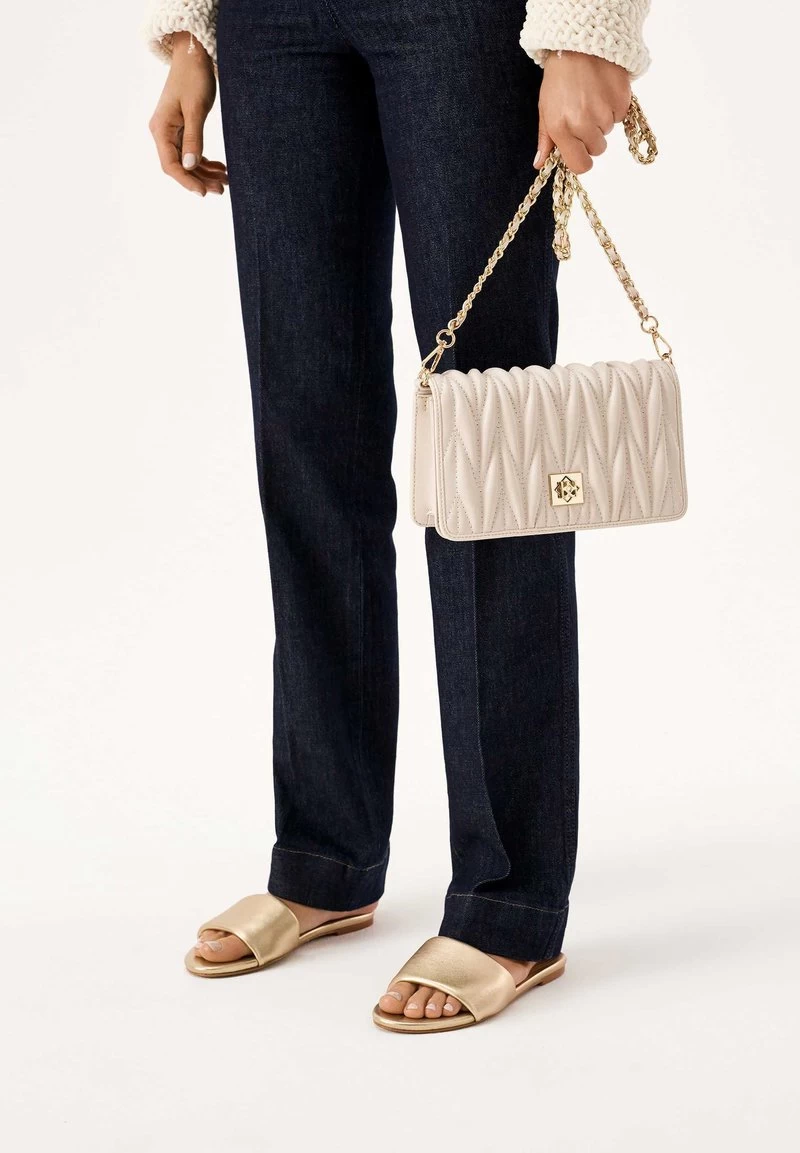 Kazar MATILDA.. - Pantolette Flach - Gold 5 Kazar MATILDA.. - Pantolette Flach - Gold – Bild 3