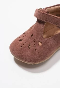 Bisgaard BLOOM HOME SHOE - Krabbelschuh - Plume 10 Bisgaard BLOOM HOME SHOE - Krabbelschuh - Plume -Modeschuhe 79c7633bdb8b4859aeff0a82a1cdd245