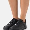 Nike Sportswear AIR FORCE 1 '07 REC - Sneaker Low - Black