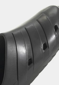 Adidas Sportswear ADICANE - Clogs - Carbon /core Black 12 Adidas Sportswear ADICANE - Clogs - Carbon /core Black -Modeschuhe 8890fb4a1b494f148362d5a2be5f4efb