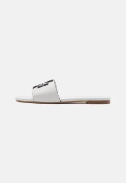 Tory Burch DOUBLE STACK LOGO SLIDE - Pantolette Flach - Gardenia 9 Tory Burch DOUBLE STACK LOGO SLIDE - Pantolette Flach - Gardenia -Modeschuhe 8d80212795104863a62825f212dfec3b