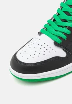 AIR JORDAN 1 RETRO UNISEX - Sneaker High - Black/lucky Green/white -Modeschuhe 8e51342109394b9bbf74657258f74f44