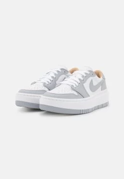 AIR JORDAN 1 ELEVATE - Sneaker Low - White/wolf Grey -Modeschuhe 90b9be5b686c4071a94a90deda580dfd