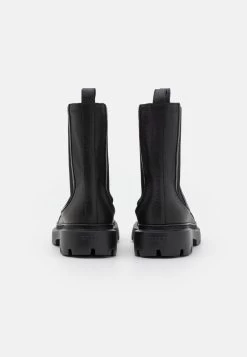 Bally GINNY FLAT - Stiefelette - Black -Modeschuhe 92e93e08772e445fb278cea4d4dbc27a