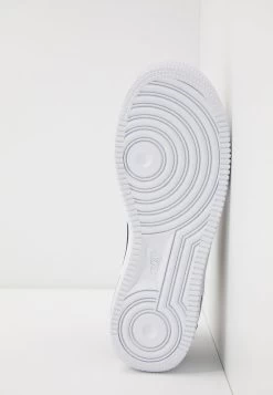 Nike Sportswear AIR FORCE 1 LV8 3 - Sneaker Low - Black/white -Modeschuhe 9af05afe81604dda90525a637df34010