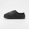 Calvin Klein Jeans HOME SLIPPER - Hausschuh - Black 1 Calvin Klein Jeans HOME SLIPPER - Hausschuh - Black -Modeschuhe a27bac1bf0f04314a9fc791b9ac34a9c