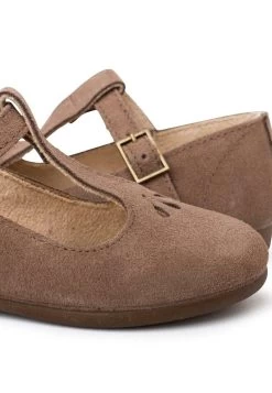 MERCEDITA RETRO PICADOS Y TIRA CENTRAL - Riemchenballerina - Camel 12 MERCEDITA RETRO PICADOS Y TIRA CENTRAL - Riemchenballerina - Camel -Modeschuhe a49878fc9e524f1784383fd5ffef431e