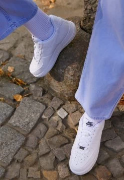 Nike Sportswear AIR FORCE 1 - Sneaker Low - White/black/metallic Silver -Modeschuhe b7eab0c171764770ab0ec6e38375a7ff