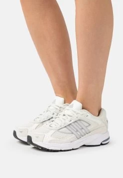 Adidas Originals RESPONSE CL - Sneaker Low - White Tint/silver Metallic -Modeschuhe c9581d1feef84815bef92938252aa1e0