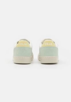 Veja SMALL - Sneaker Low - White/light Pink -Modeschuhe cce510e45d9e4e23b77ce5be183733bf