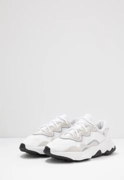 Adidas Originals OZWEEGO - Sneaker Low - Ftwr White/ftwr White/core Black 12 Adidas Originals OZWEEGO - Sneaker Low - Ftwr White/ftwr White/core Black -Modeschuhe cf00f16fabd54bd0adbd3f081309c75c