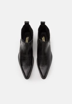 Cowboy-/Bikerstiefelette - Black 11 Cowboy-/Bikerstiefelette - Black -Modeschuhe d98e4a19b40e4cf09064e5577f3d5426