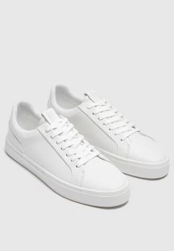 PULL & BEAR Sneaker Low - White 9 PULL & BEAR Sneaker Low - White -Modeschuhe e19c72c092214d438ec2bb26f27f1d7e