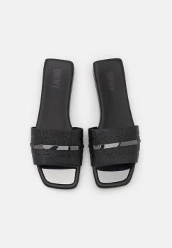 DKNY ALAINA FLAT SLIDE - Pantolette Flach - Black 12 DKNY ALAINA FLAT SLIDE - Pantolette Flach - Black -Modeschuhe e7546a31333b4f33b339ce899de4a302