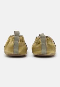 ROBEEZ DOUBEAR UNISEX - Krabbelschuh - Kaki -Modeschuhe e9b133e73dc14ec8b823916557e56e52