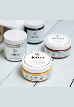 CARE KIT SET - Pflegemittel - Brown 10 CARE KIT SET - Pflegemittel - Brown -Modeschuhe f388de7c7c6b415b8505ba7ea63bbb30