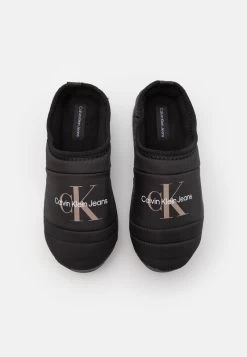 Calvin Klein Jeans HOME SLIPPER - Hausschuh - Black 11 Calvin Klein Jeans HOME SLIPPER - Hausschuh - Black -Modeschuhe f709f06b9f814a759984e646e68adf50