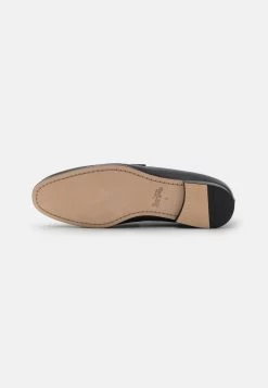Coach SCULPT LOAFER - Slipper - Black -Modeschuhe fde0c760f14e4a3696fb301f04cc750f